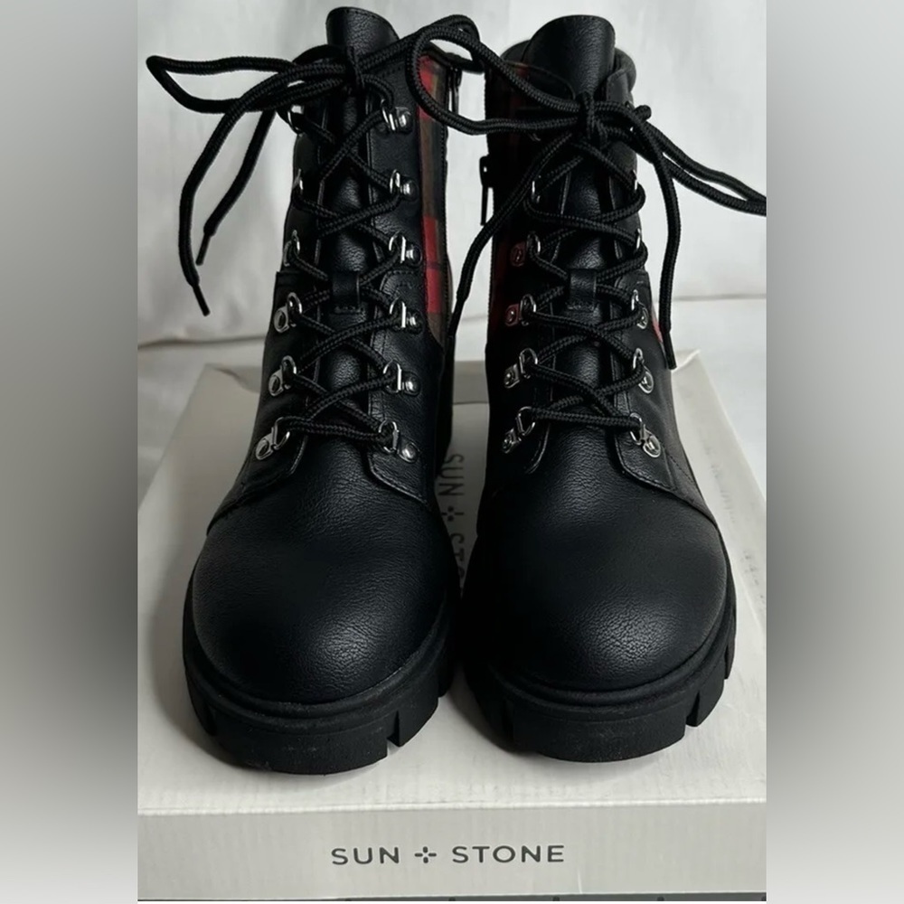 Sun Stone Ruthee Lug Sole plaid Booties Black Size 8.5 M - Picture 8 of 9